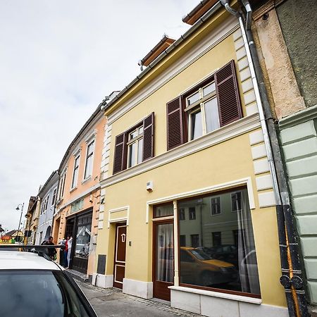 سيبيو Yellowboot Aparthotel المظهر الخارجي الصورة